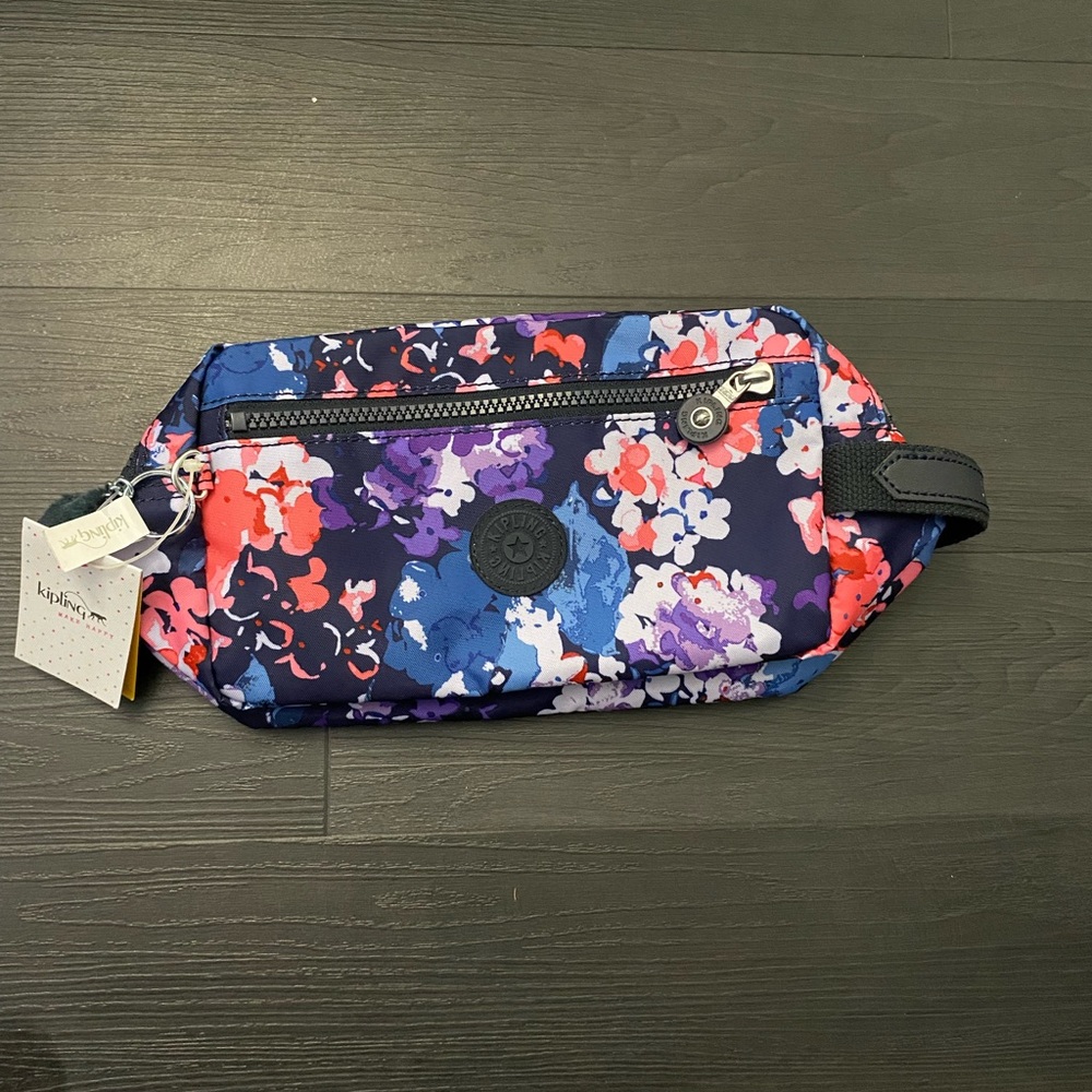 Kipling Amalfi Toiletry bag NWT
